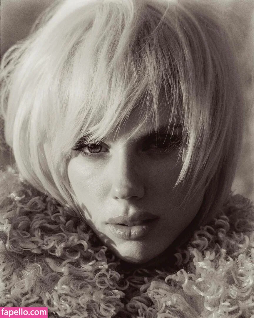 Charlotte McKinney Onlyfans Photo Gallery 