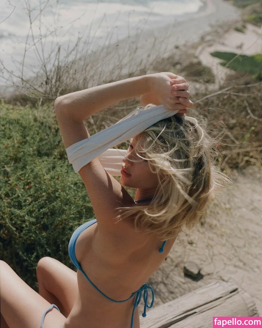 Charlotte McKinney Onlyfans Photo Gallery 