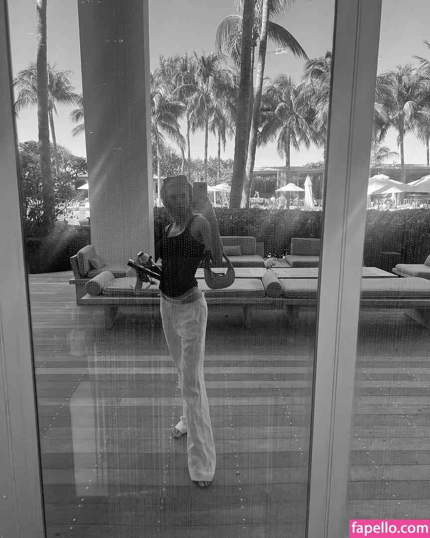 Charlotte McKinney Onlyfans Photo Gallery 