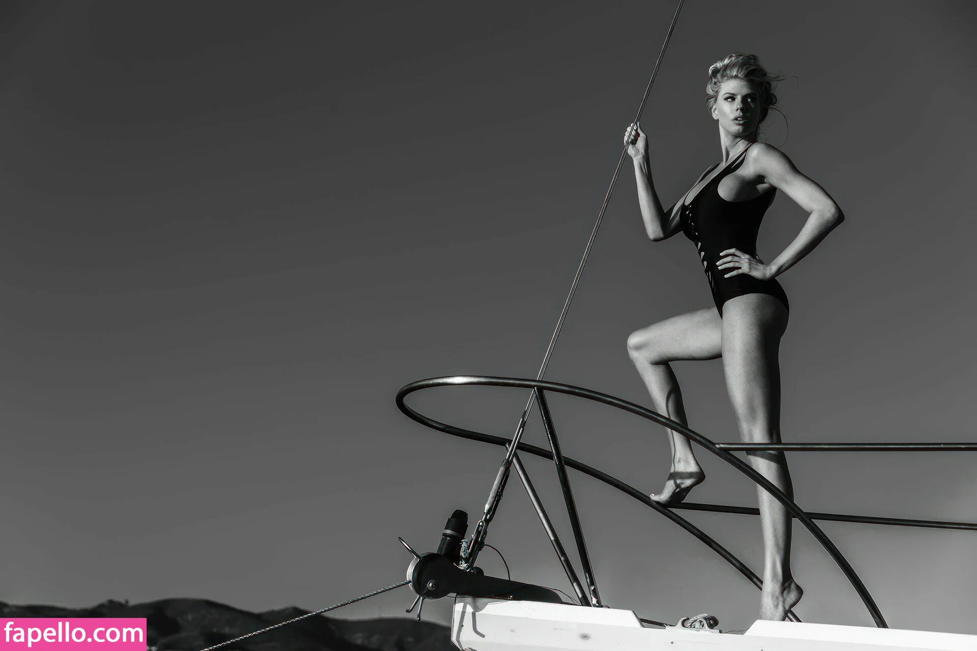 Charlotte McKinney Onlyfans Photo Gallery 