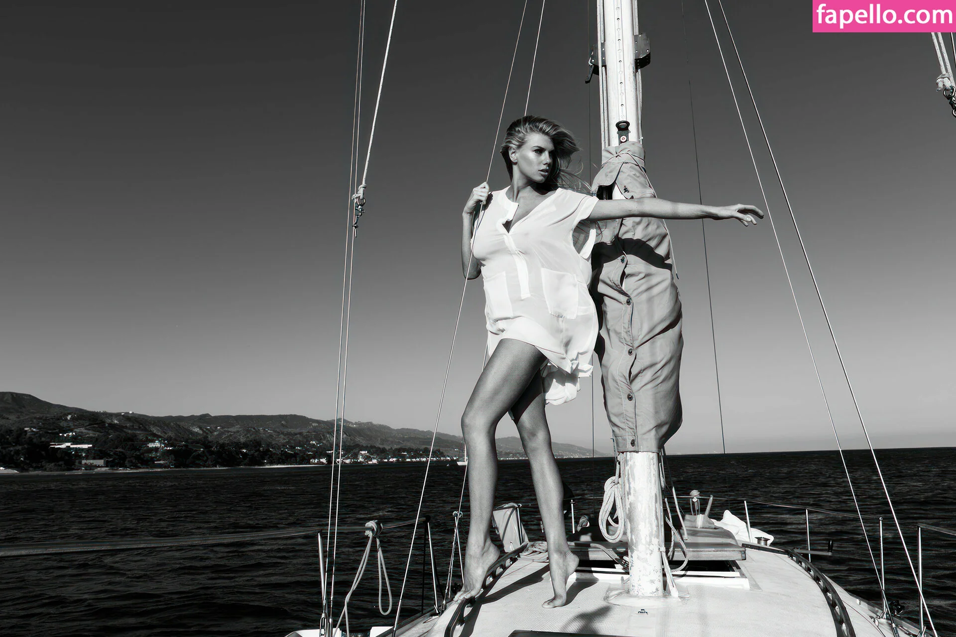 Charlotte McKinney Onlyfans Photo Gallery 