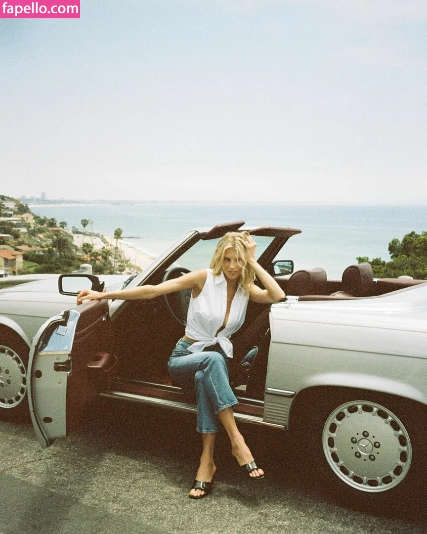 Charlotte McKinney Onlyfans Photo Gallery 