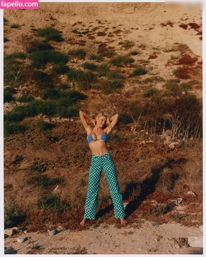 Charlotte McKinney Onlyfans Photo Gallery 