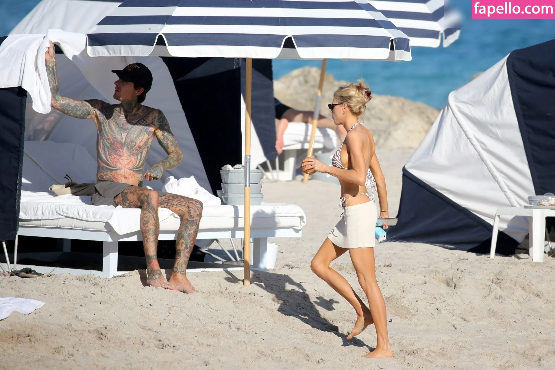 Charlotte McKinney Onlyfans Photo Gallery 