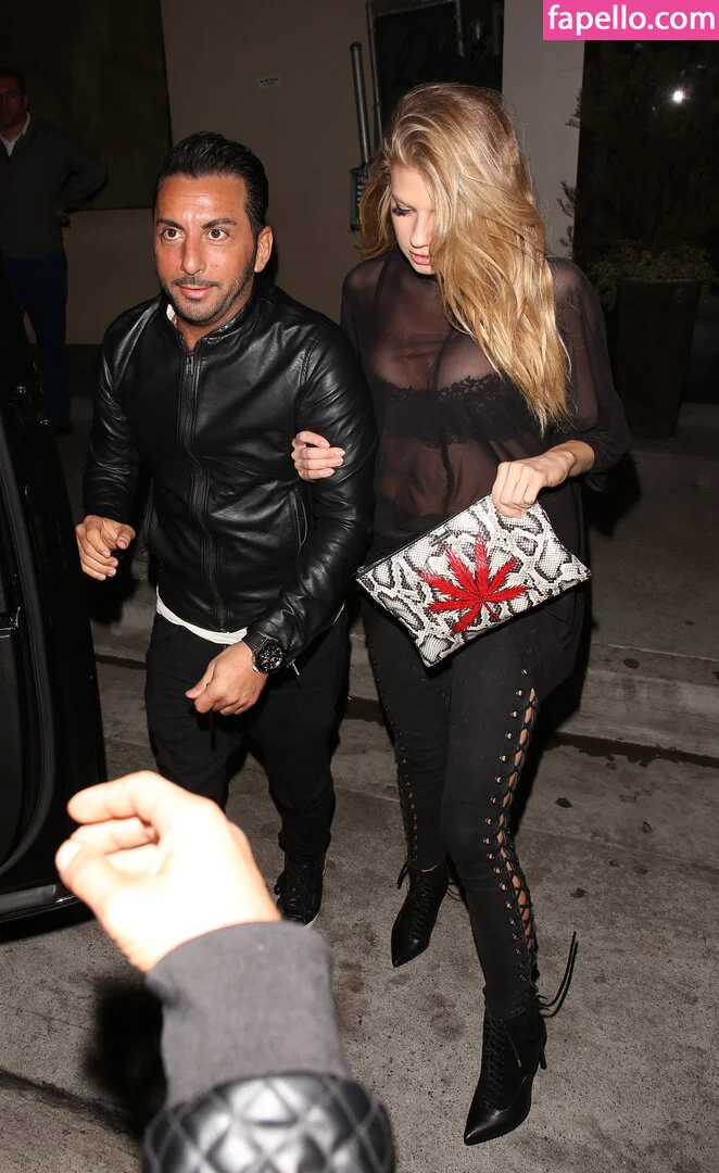 Charlotte McKinney Onlyfans Photo Gallery 