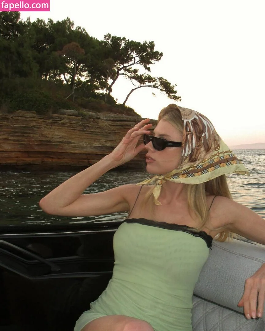 Charlotte McKinney Onlyfans Photo Gallery 