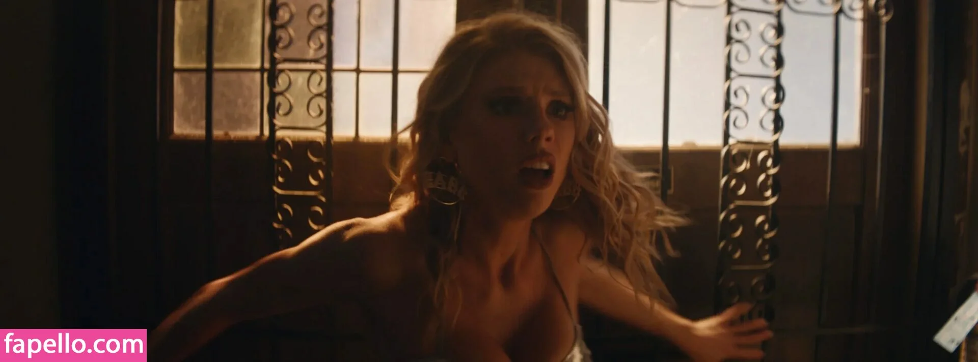 Charlotte McKinney Onlyfans Photo Gallery 