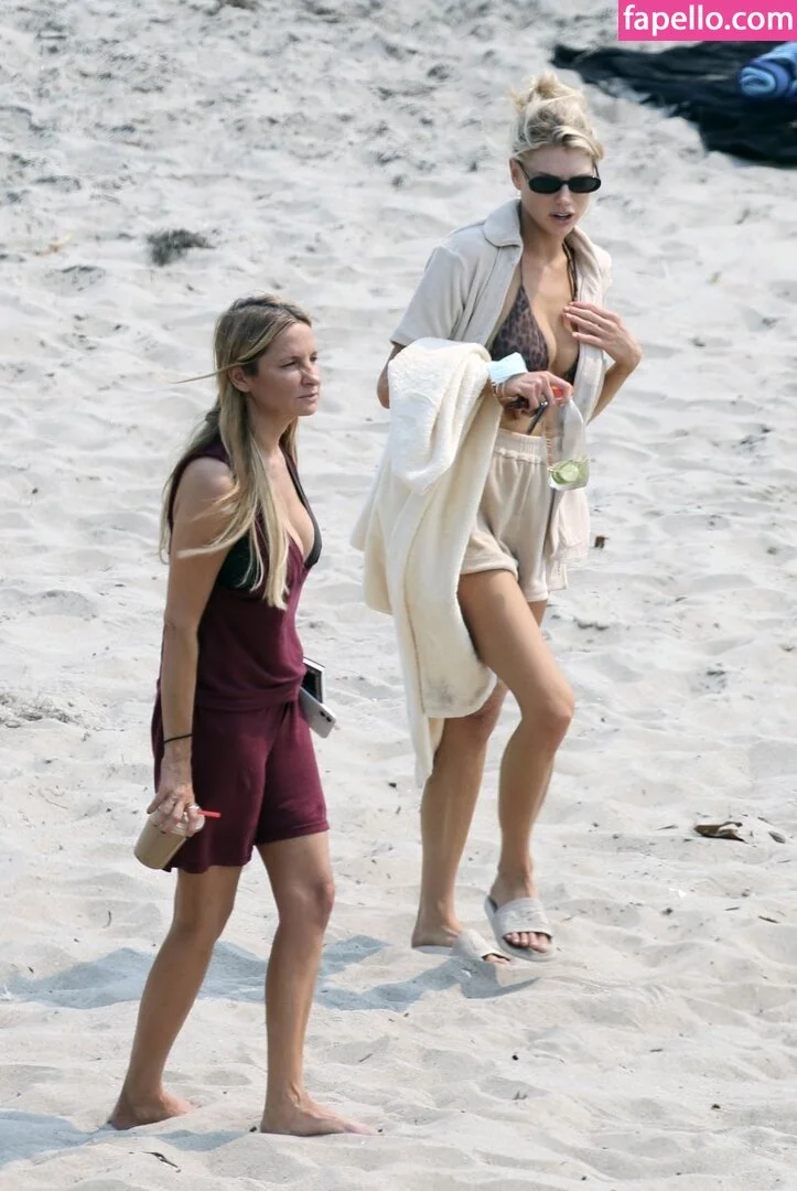 Charlotte McKinney Onlyfans Photo Gallery 