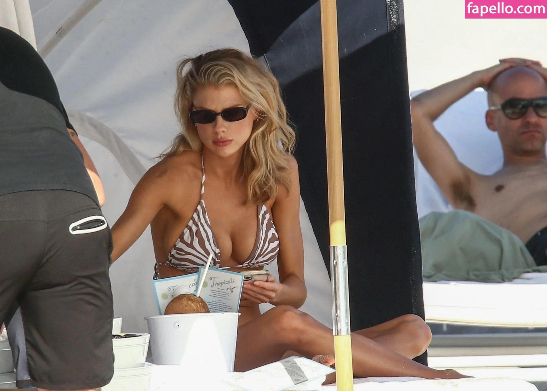 Charlotte McKinney Onlyfans Photo Gallery 