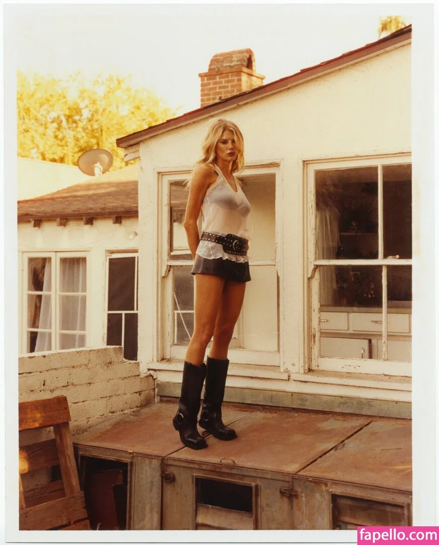 Charlotte McKinney Onlyfans Photo Gallery 