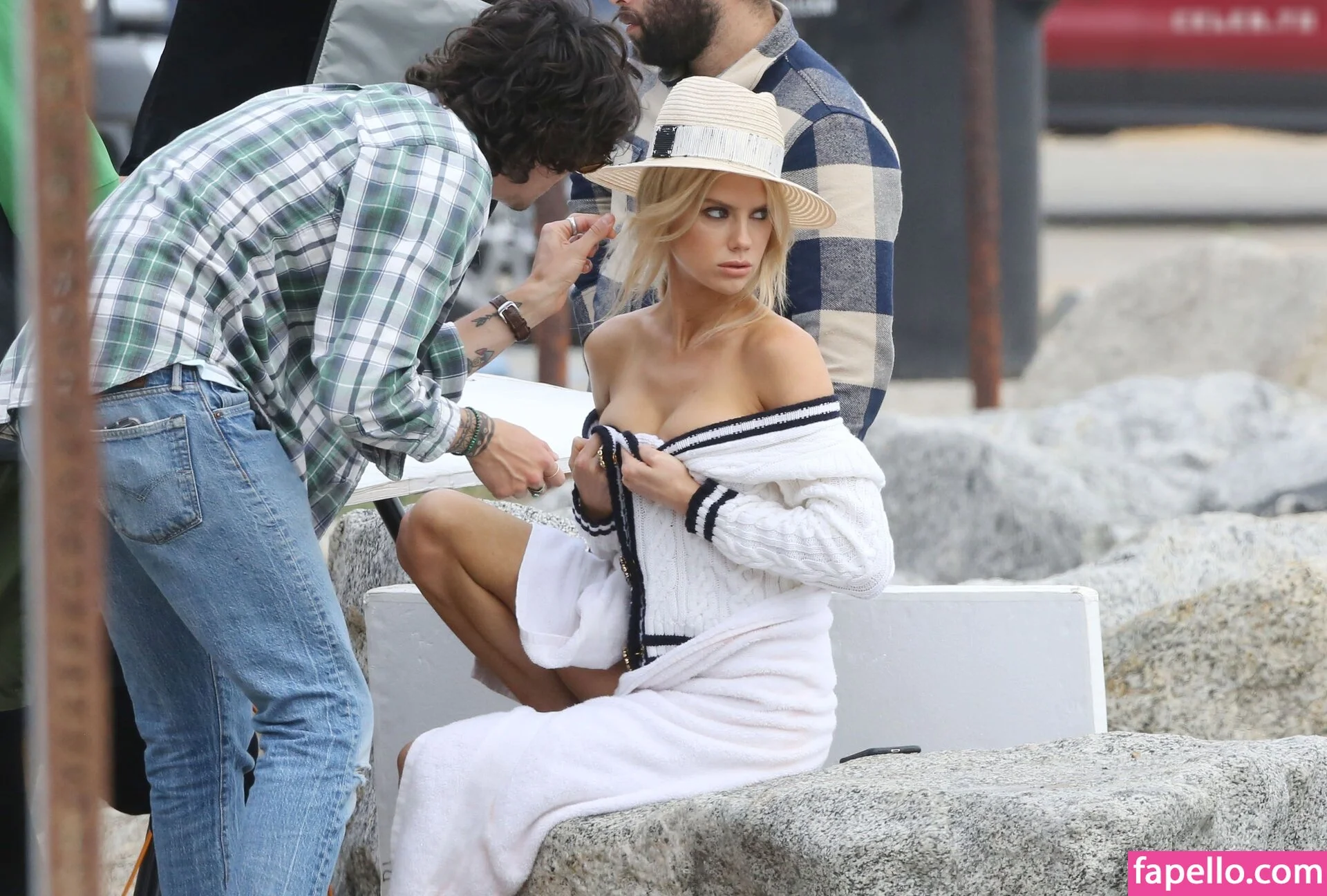 Charlotte McKinney Onlyfans Photo Gallery 