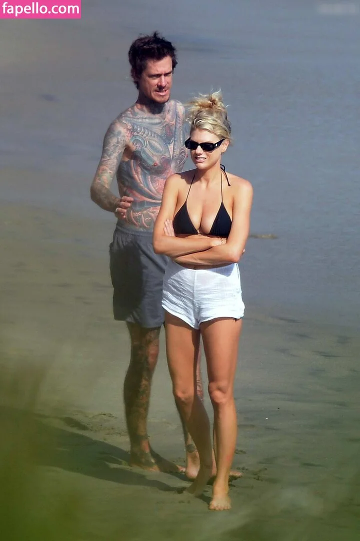 Charlotte McKinney Onlyfans Photo Gallery 