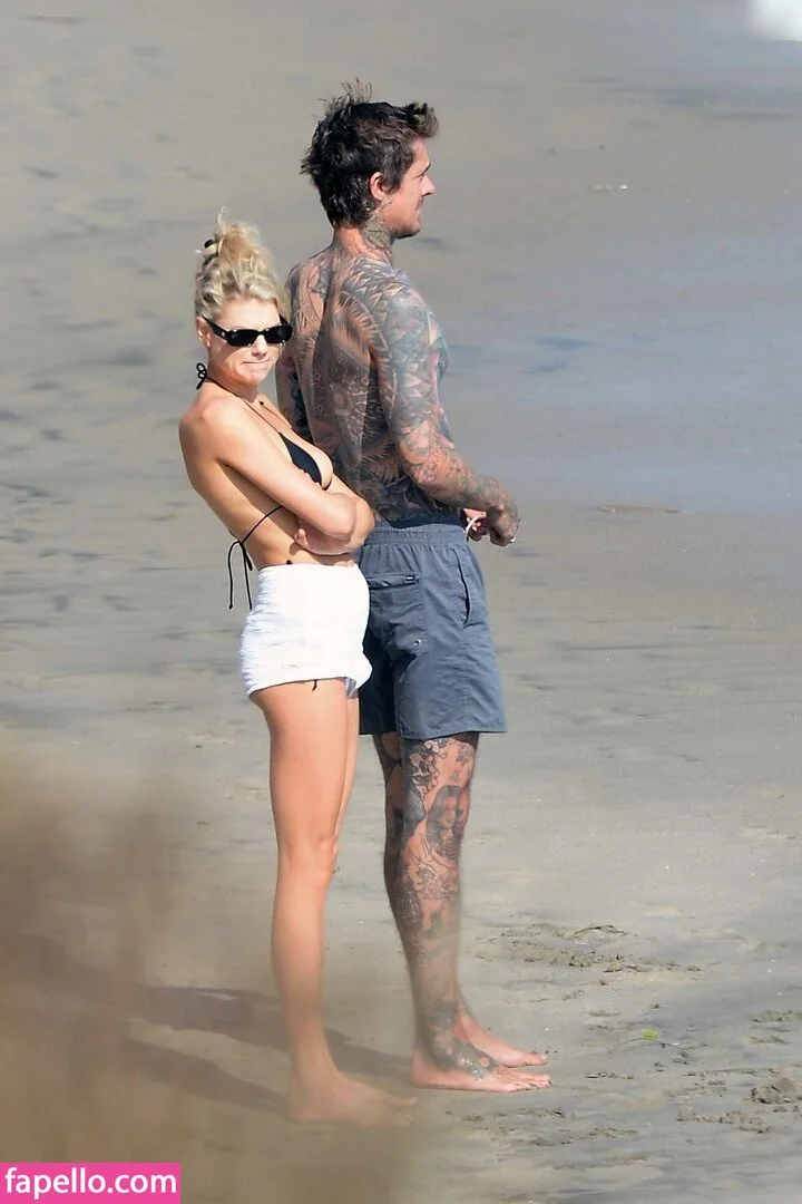 Charlotte McKinney Onlyfans Photo Gallery 