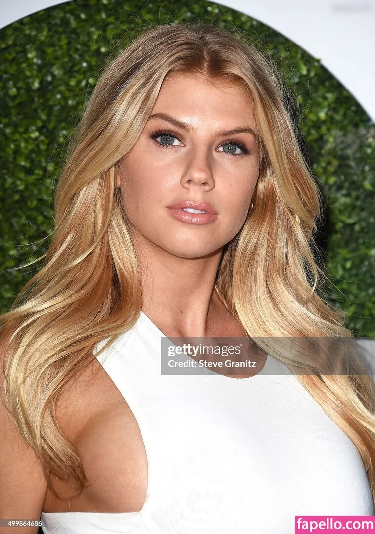Charlotte McKinney Onlyfans Photo Gallery 