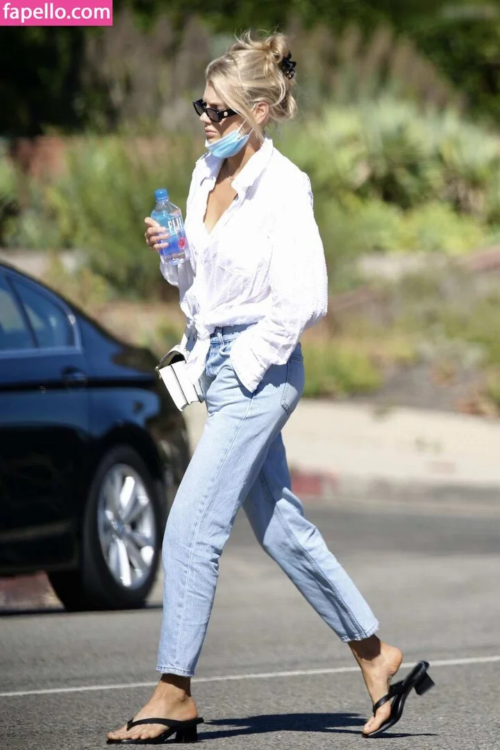 Charlotte McKinney Onlyfans Photo Gallery 