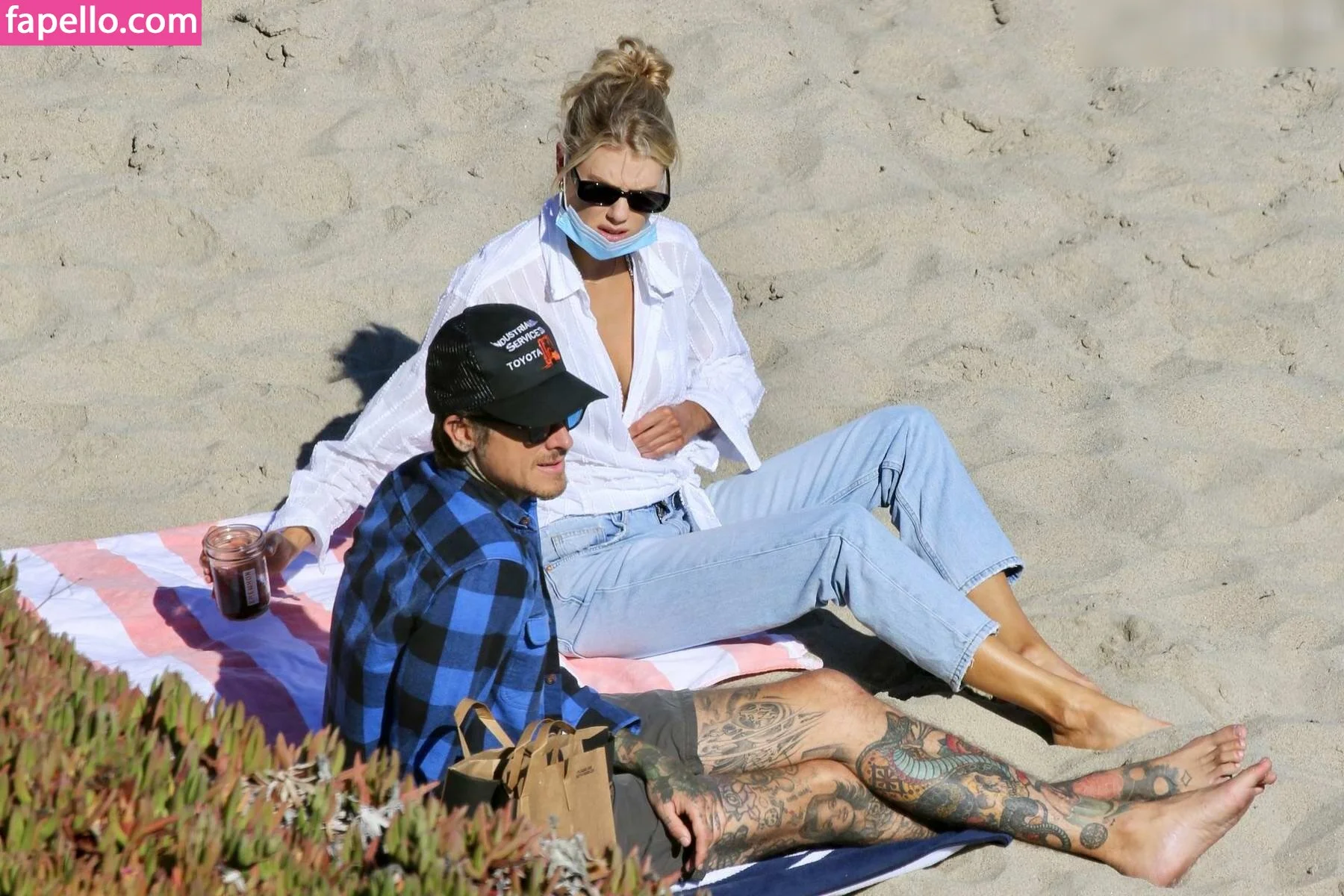 Charlotte McKinney Onlyfans Photo Gallery 