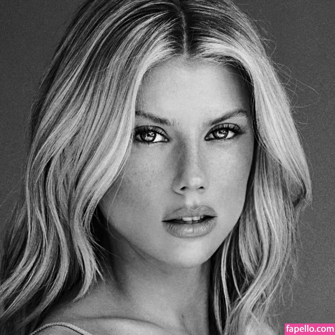 Charlotte McKinney Onlyfans Photo Gallery 