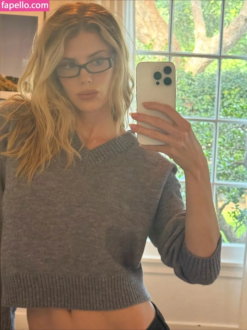 Charlotte McKinney Onlyfans Photo Gallery 