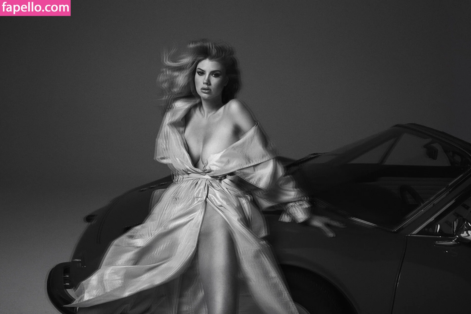 Charlotte McKinney Onlyfans Photo Gallery 