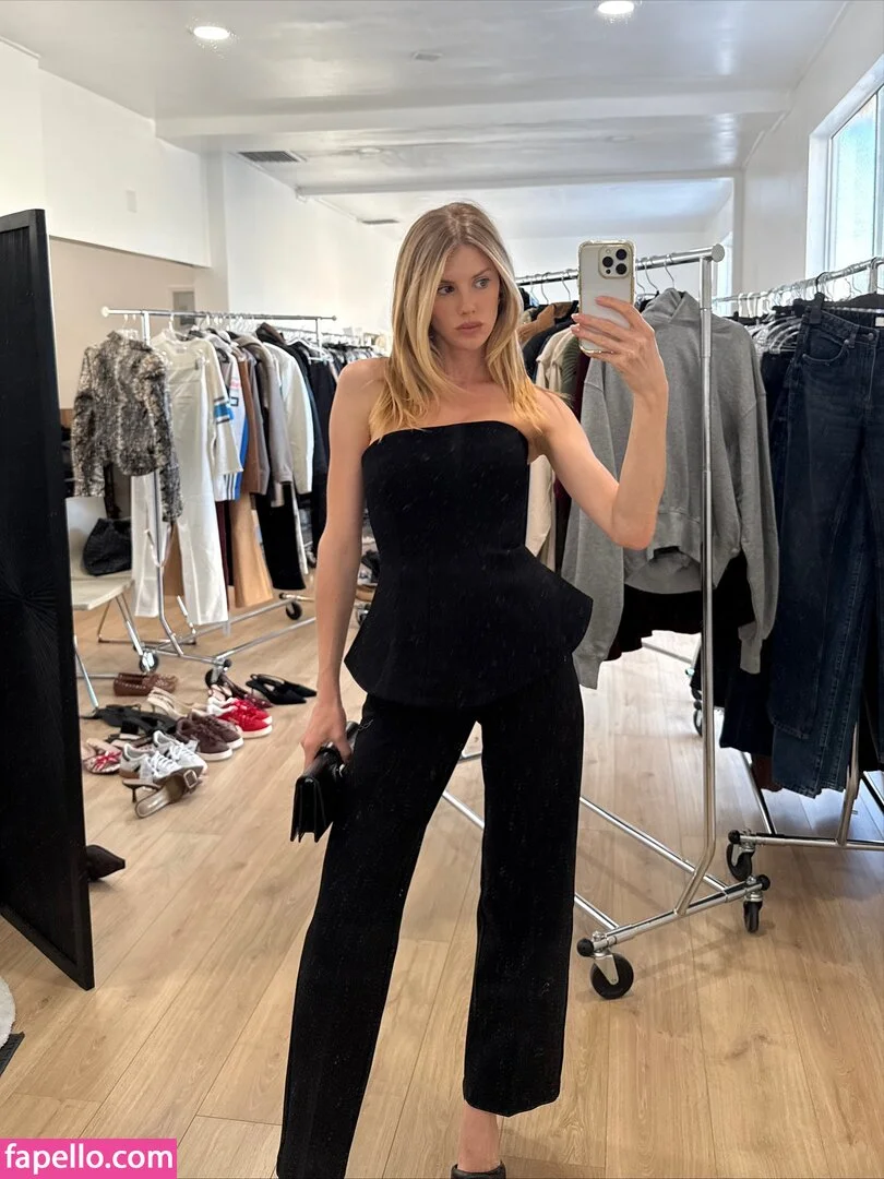 Charlotte McKinney Onlyfans Photo Gallery 