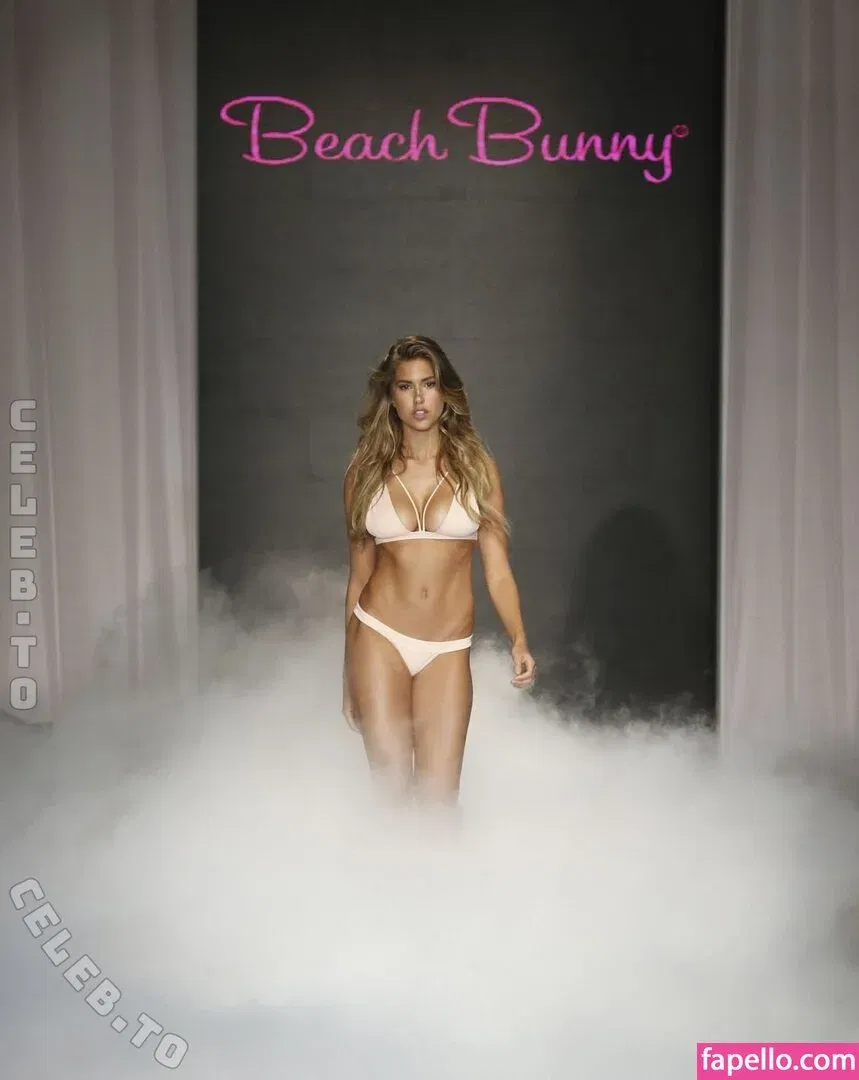 Charlotte McKinney Onlyfans Photo Gallery 