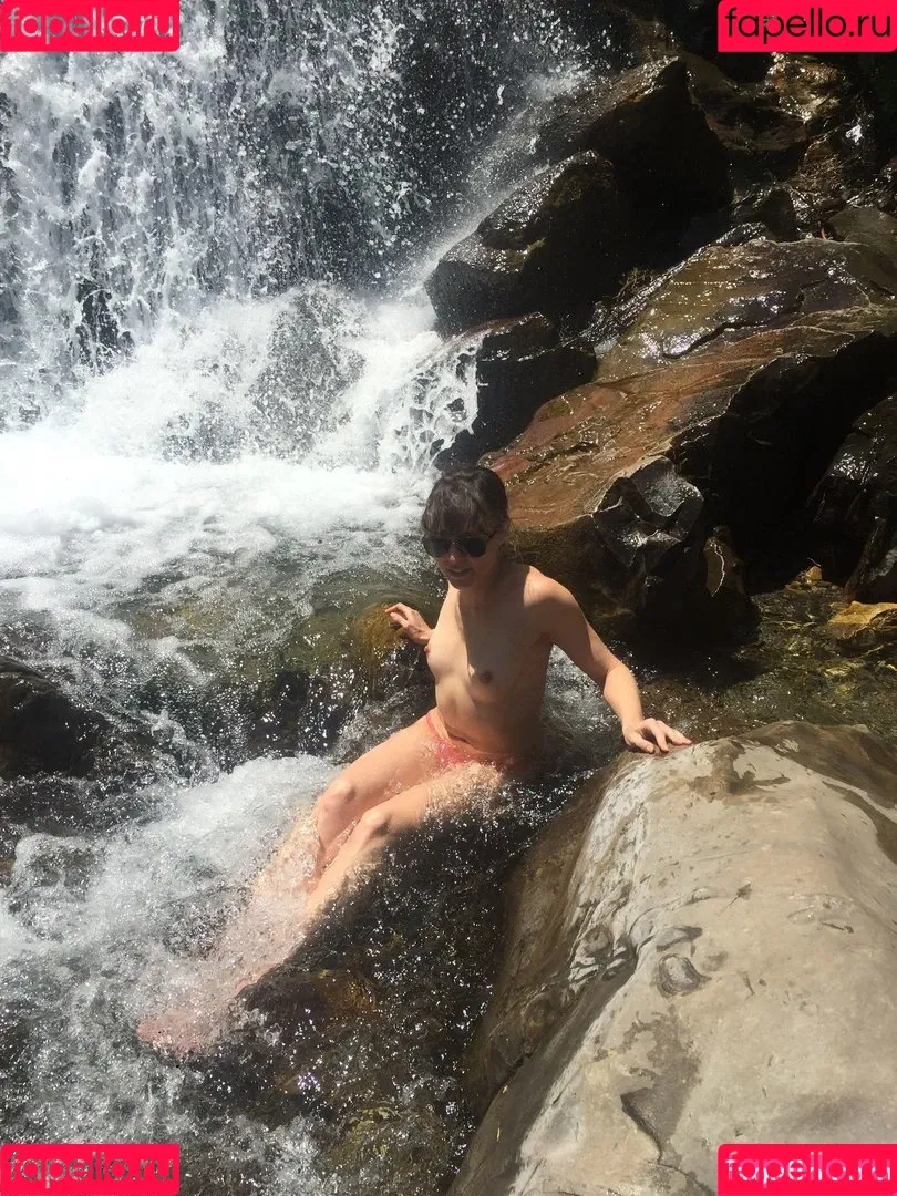 Trieste Kelly Dunn Onlyfans Photo Gallery 