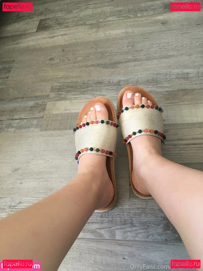 Thecherryblonde Onlyfans Photo Gallery 