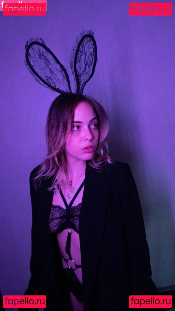 Nikol_Koulen Onlyfans Photo Gallery 