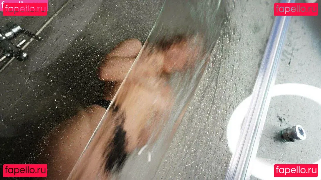 Nikol_Koulen Onlyfans Photo Gallery 