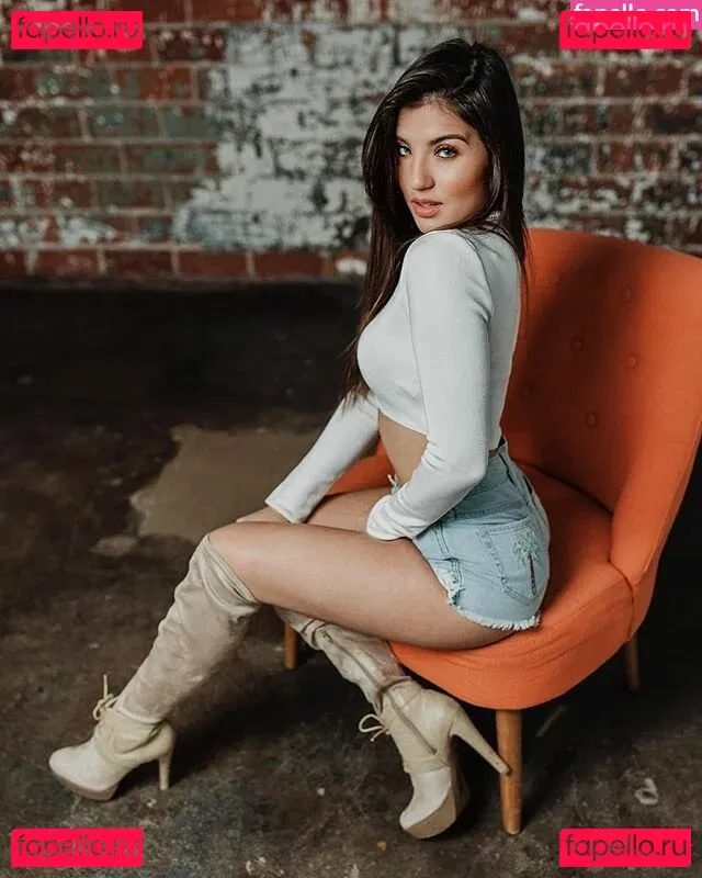 gabriasmr Onlyfans Photo Gallery 