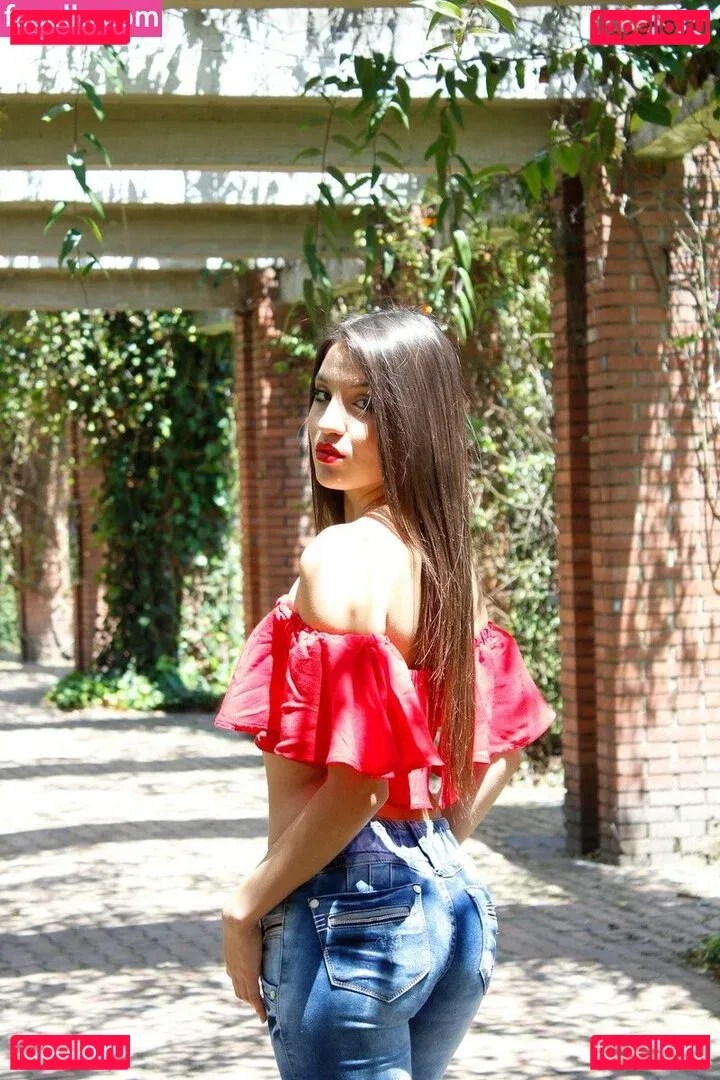 gabriasmr Onlyfans Photo Gallery 