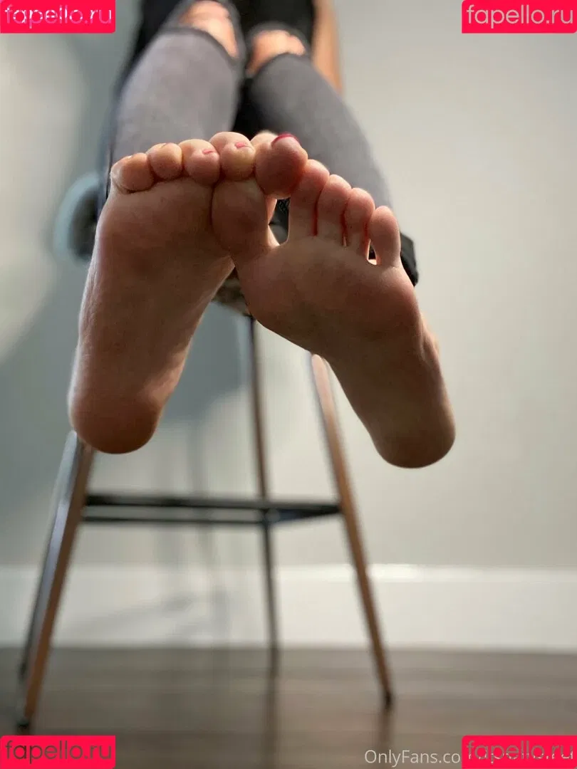 Itsnatysfeet Onlyfans Photo Gallery 