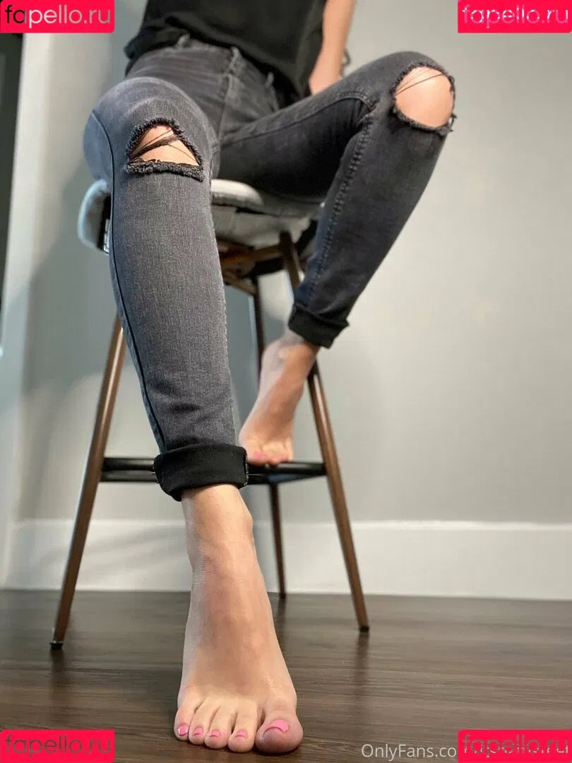 Itsnatysfeet Onlyfans Photo Gallery 