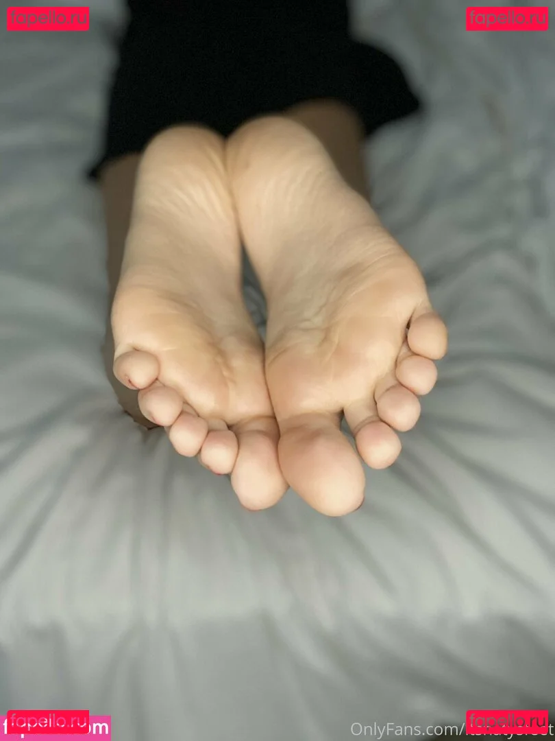 Itsnatysfeet Onlyfans Photo Gallery 