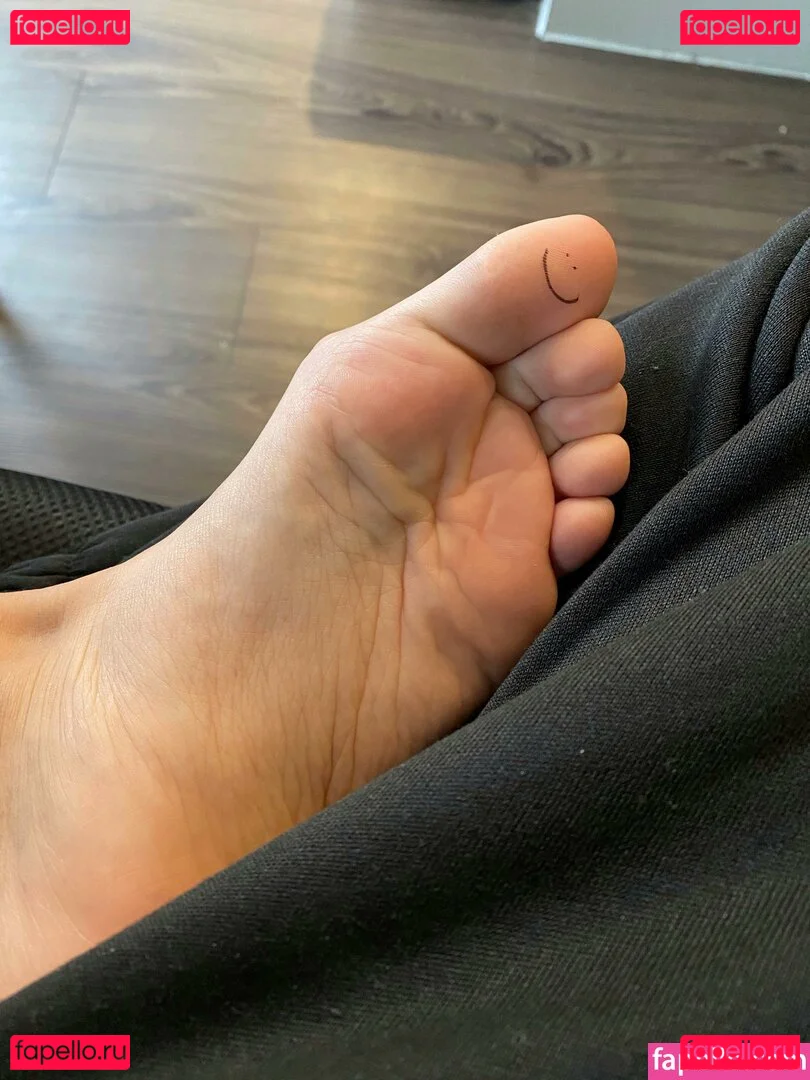 Itsnatysfeet Onlyfans Photo Gallery 