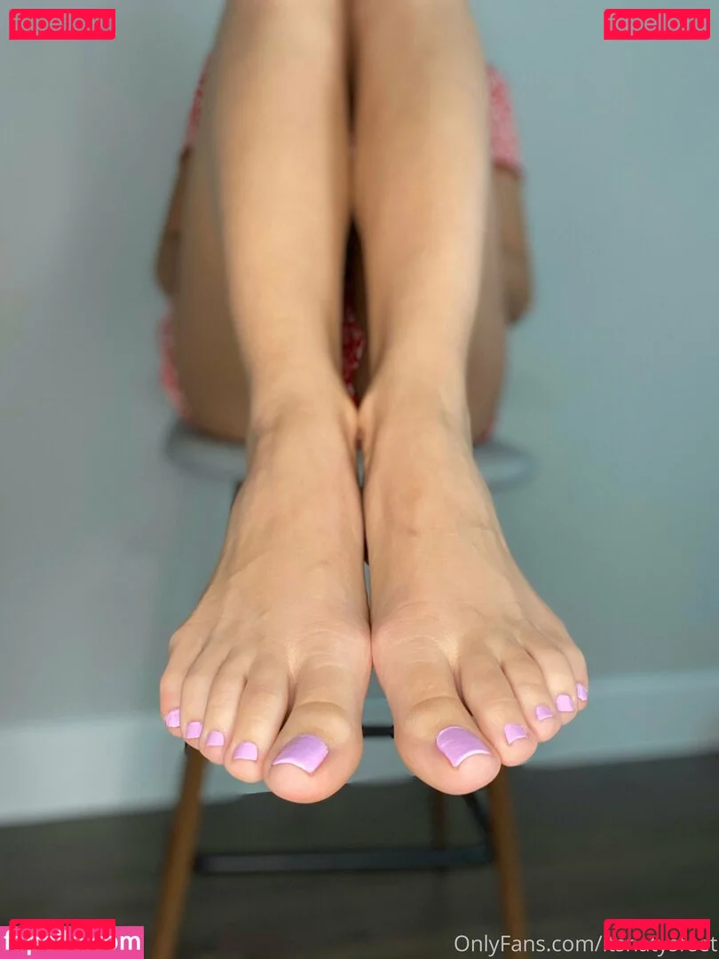 Itsnatysfeet Onlyfans Photo Gallery 