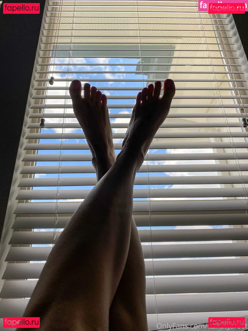 Itsnatysfeet Onlyfans Photo Gallery 