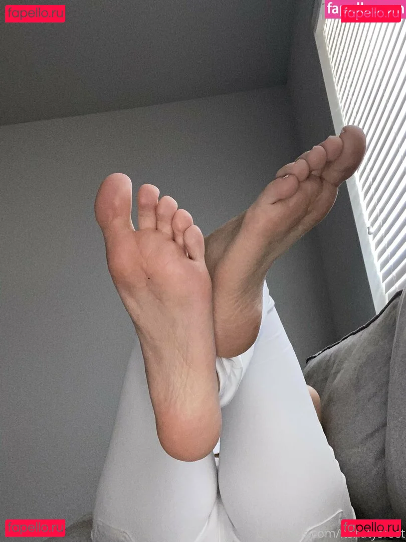 Itsnatysfeet Onlyfans Photo Gallery 