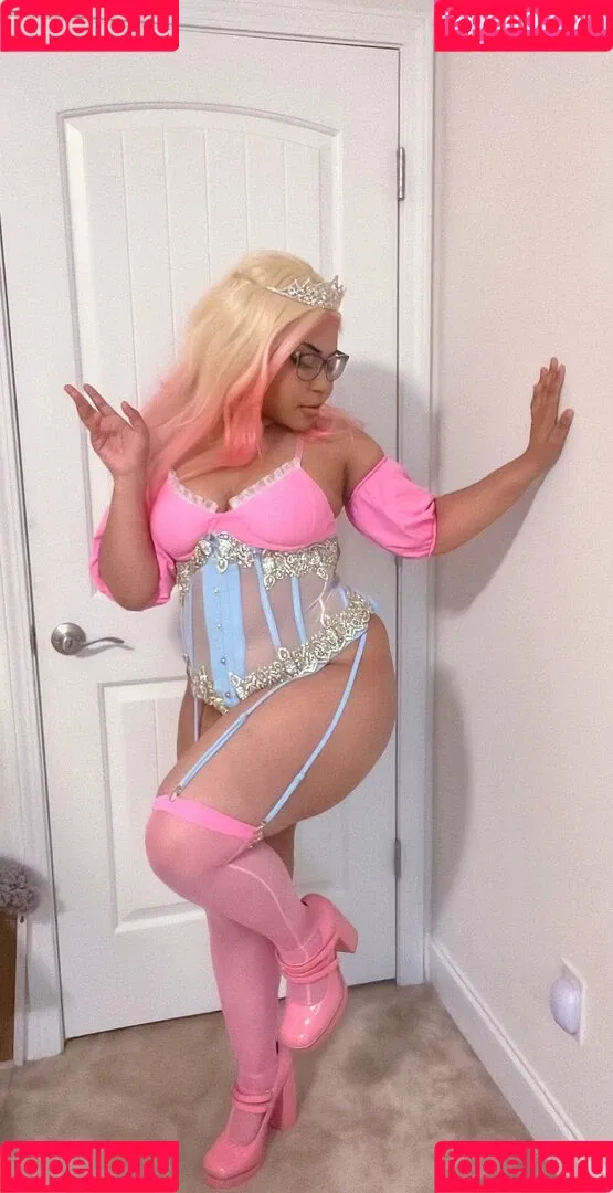 Ria Parker Onlyfans Photo Gallery 