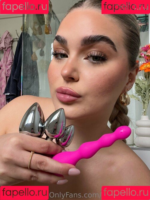 eemilyjames Onlyfans Photo Gallery 