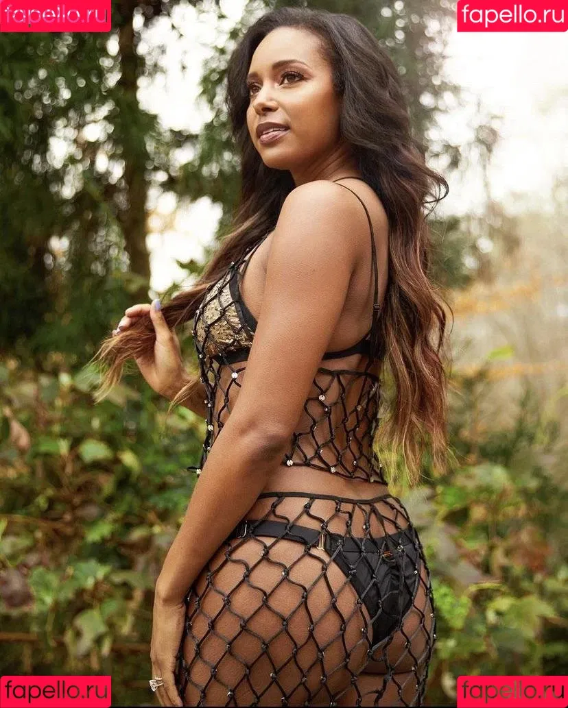 Brandi Rhodes Onlyfans Photo Gallery 