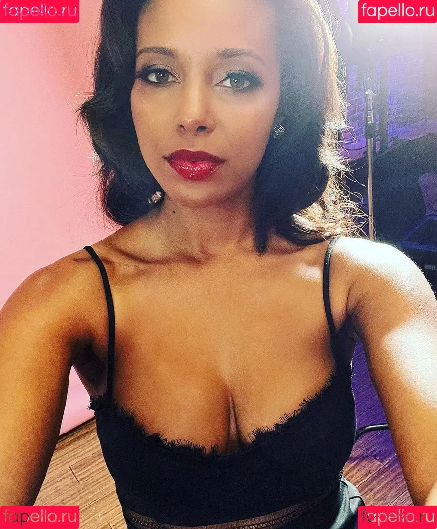 Brandi Rhodes Onlyfans Photo Gallery 