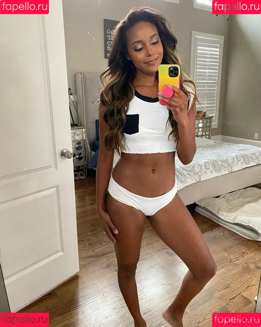 Brandi Rhodes Onlyfans Photo Gallery 