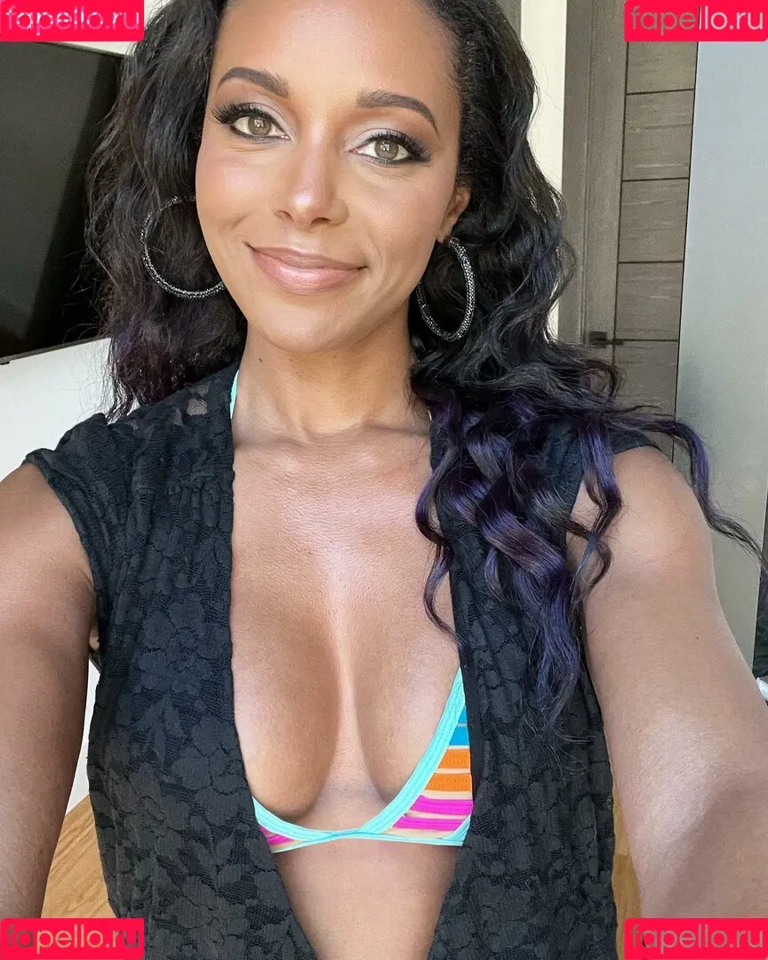 Brandi Rhodes Onlyfans Photo Gallery 