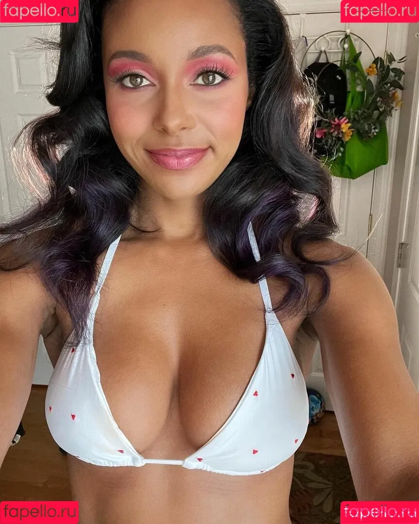 Brandi Rhodes Onlyfans Photo Gallery 