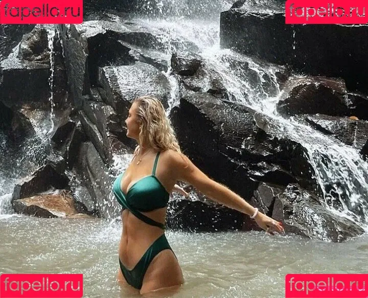 Thebigtittiecommittee Onlyfans Photo Gallery 