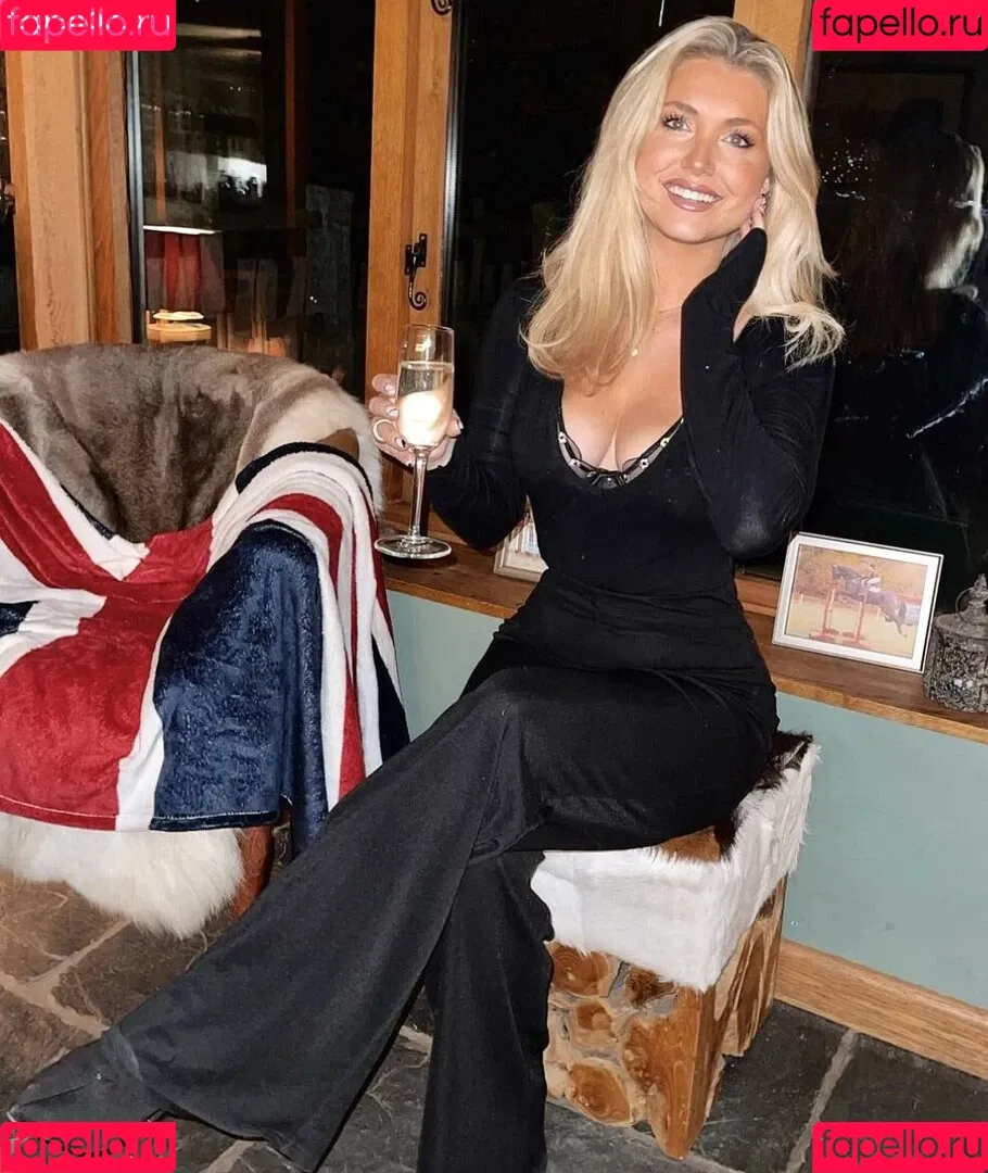 Thebigtittiecommittee Onlyfans Photo Gallery 
