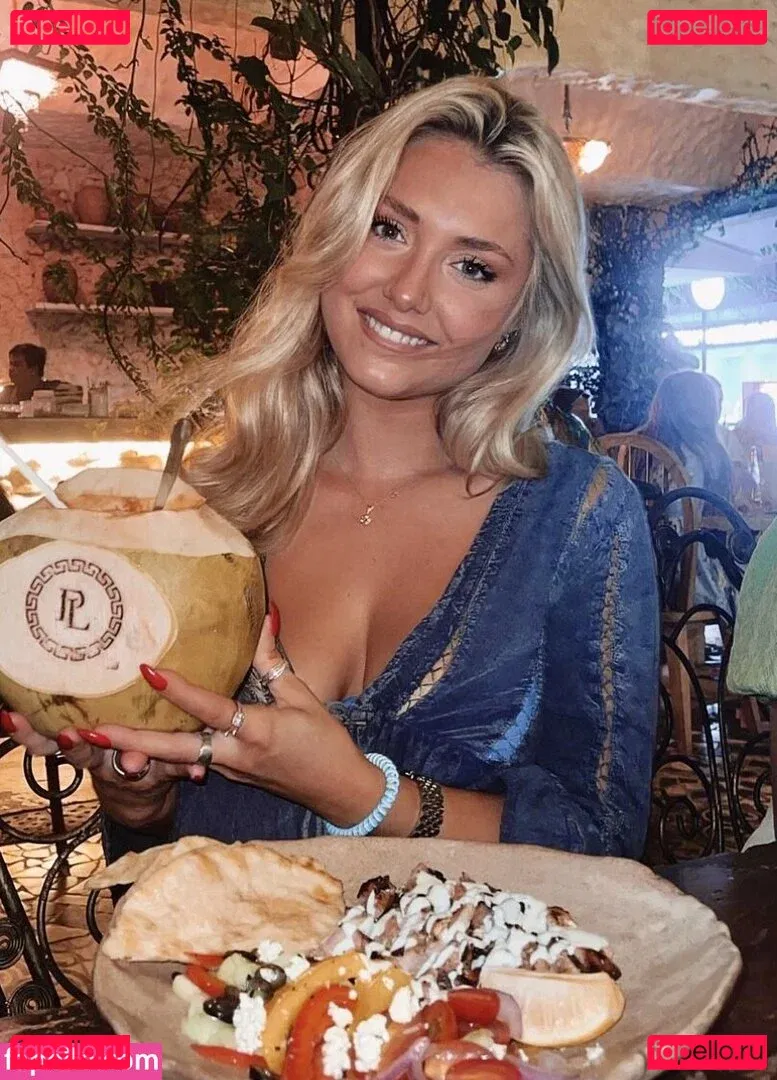 Thebigtittiecommittee Onlyfans Photo Gallery 