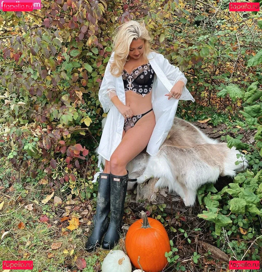 Thebigtittiecommittee Onlyfans Photo Gallery 