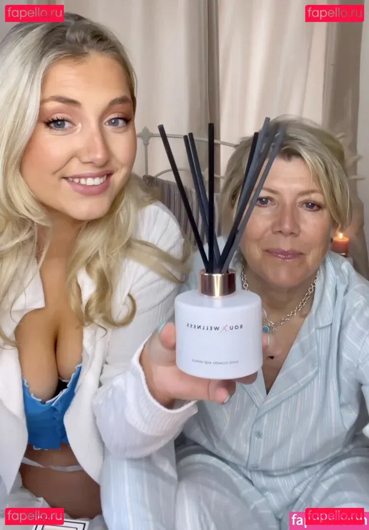 Thebigtittiecommittee Onlyfans Photo Gallery 